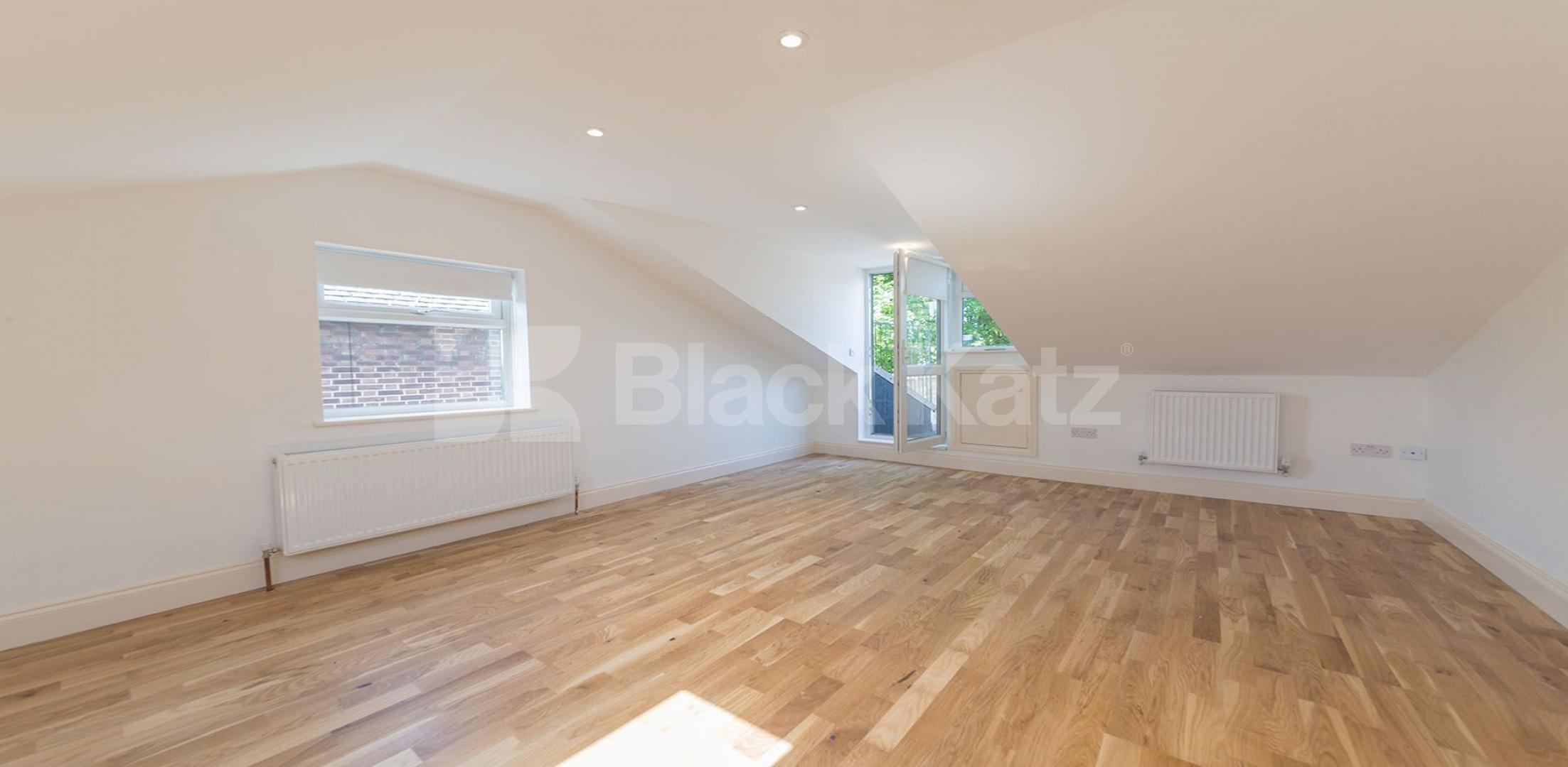 			New Instruction! Private roof terrace!, 2 Bedroom, 1 bath, 1 reception Flat			 Wetherill Road , Muswell Hill